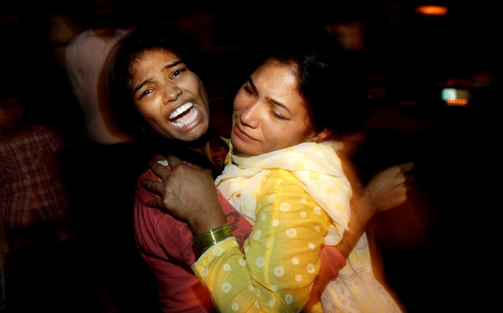 Pakistan'da lunaparkta bombalı saldırı: 72 ölü